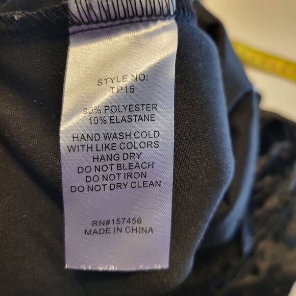 Desfios Black Crushed Velvet Velour Cold Shoulder Long Sleeve Top - Picture 7 of 8